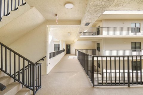 Copropriété à vendre à Hutchinson Island South, Floride: 2 chambres, 106.65 m2 № 2173883 - photo 3