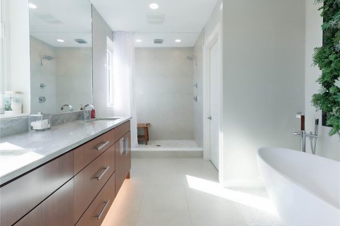 Condo in Saint Petersburg, Florida, 3 bedrooms  № 2368721 - photo 30