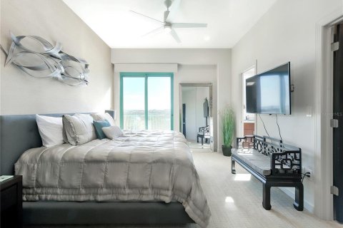 Condo in Saint Petersburg, Florida, 3 bedrooms  № 2368721 - photo 24