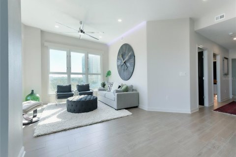 Condo in Saint Petersburg, Florida, 3 bedrooms  № 2368721 - photo 12