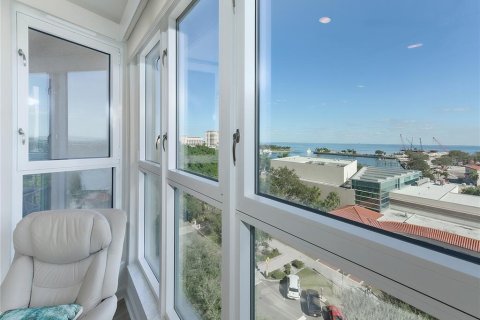 Condo in Saint Petersburg, Florida, 3 bedrooms  № 2368721 - photo 13
