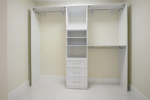 House in Boynton Beach, Florida 3 bedrooms, 227.24 sq.m. № 2275302 - photo 26