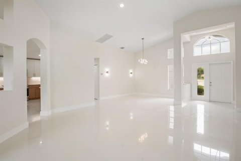 House in Boynton Beach, Florida 3 bedrooms, 227.24 sq.m. № 2275302 - photo 4