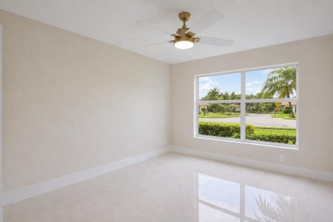 House in Boynton Beach, Florida 3 bedrooms, 227.24 sq.m. № 2275302 - photo 8