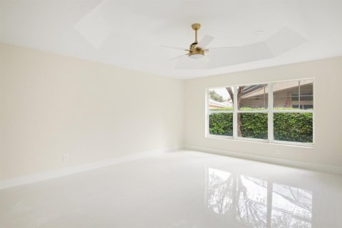 House in Boynton Beach, Florida 3 bedrooms, 227.24 sq.m. № 2275302 - photo 17