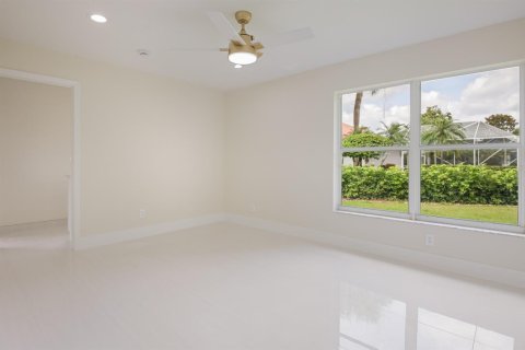 House in Boynton Beach, Florida 3 bedrooms, 227.24 sq.m. № 2275302 - photo 29