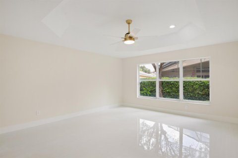 House in Boynton Beach, Florida 3 bedrooms, 227.24 sq.m. № 2275302 - photo 19