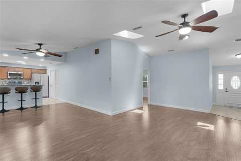 House in Ocala, Florida 4 bedrooms, 205.96 sq.m. № 2231566 - photo 10