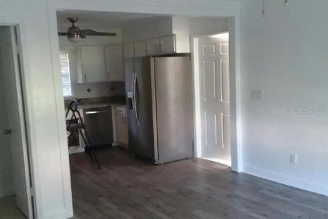House in New Smyrna Beach, Florida 3 bedrooms, 123.19 sq.m. № 2099368 - photo 23