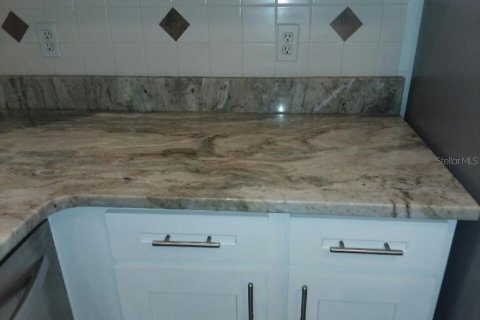 House in New Smyrna Beach, Florida 3 bedrooms, 123.19 sq.m. № 2099368 - photo 5