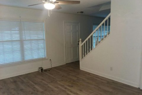 House in New Smyrna Beach, Florida 3 bedrooms, 123.19 sq.m. № 2099368 - photo 15