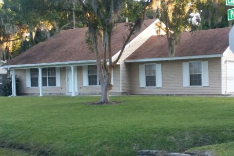 House in New Smyrna Beach, Florida 3 bedrooms, 123.19 sq.m. № 2099368