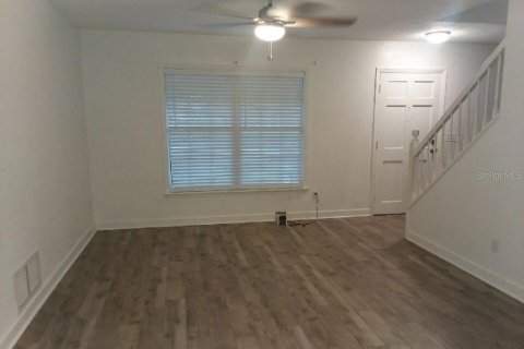 House in New Smyrna Beach, Florida 3 bedrooms, 123.19 sq.m. № 2099368 - photo 21
