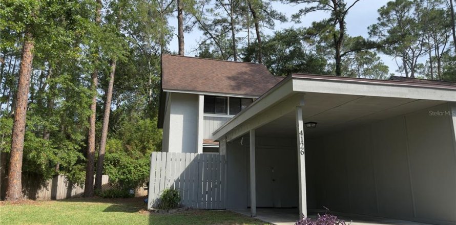 Condominio en Gainesville, Florida, 2 dormitorios № 2095522