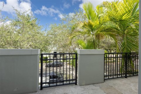Adosado en venta en Pinecrest, Florida, 4 dormitorios, 297.47 m2 № 2034793 - foto 27