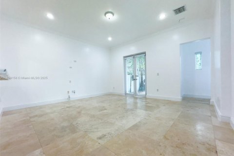 Adosado en venta en Pinecrest, Florida, 4 dormitorios, 297.47 m2 № 2034793 - foto 14