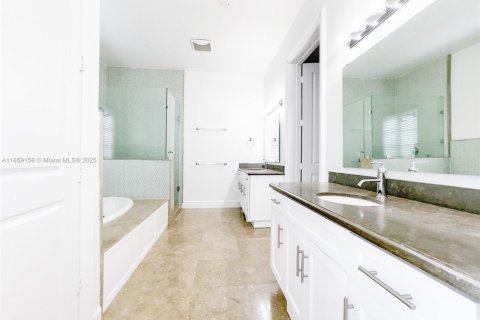 Adosado en venta en Pinecrest, Florida, 4 dormitorios, 297.47 m2 № 2034793 - foto 24