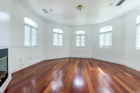 Adosado en venta en Pinecrest, Florida, 4 dormitorios, 297.47 m2 № 2034793 - foto 7