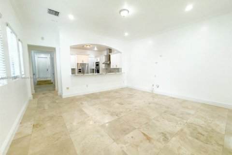 Adosado en venta en Pinecrest, Florida, 4 dormitorios, 297.47 m2 № 2034793 - foto 13