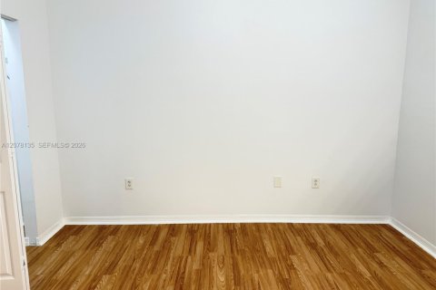 Touwnhouse à louer à Pembroke Pines, Floride: 3 chambres, 129.69 m2 № 2326832 - photo 13