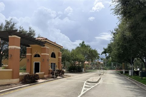 Touwnhouse à louer à Pembroke Pines, Floride: 3 chambres, 129.69 m2 № 2326832 - photo 22