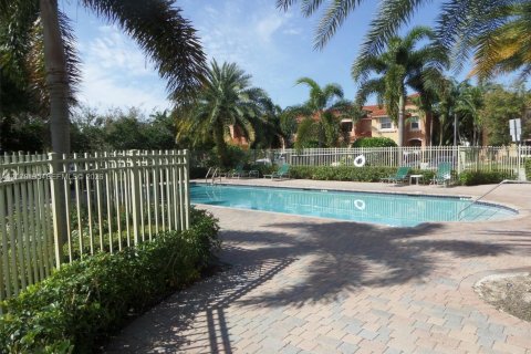 Touwnhouse à louer à Pembroke Pines, Floride: 3 chambres, 129.69 m2 № 2326832 - photo 26