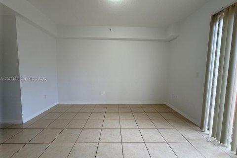 Touwnhouse à louer à Pembroke Pines, Floride: 3 chambres, 129.69 m2 № 2326832 - photo 8