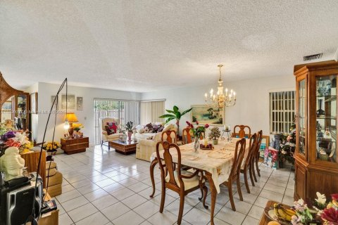 Купить виллу или дом в Майами, Флорида 3 спальни, 190.26м2, № 1946143 - фото 13