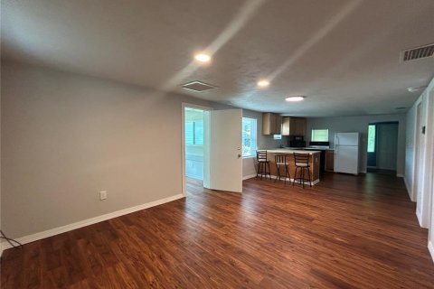 Casa en alquiler en Gainesville, Florida, 3 dormitorios, 86.12 m2 № 1910502 - foto 2