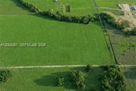 Immobilier commercial à vendre à LaBelle, Floride № 2068420 - photo 4