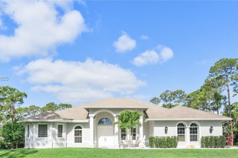 Casa en venta en Loxahatchee Groves, Florida, 5 dormitorios, 384.89 m2 № 1779368 - foto 1
