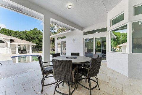 Casa en venta en Loxahatchee Groves, Florida, 5 dormitorios, 384.89 m2 № 1779368 - foto 17