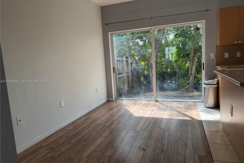 Townhouse in Homestead, Florida 2 bedrooms, 108.32 sq.m. № 2030999 - photo 4
