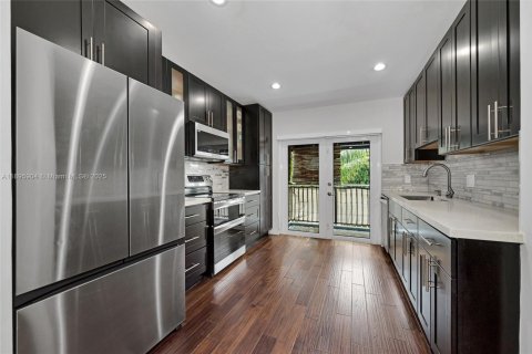 Copropriété à vendre à Hialeah, Floride: 2 chambres, 94.76 m2 № 1950368 - photo 14
