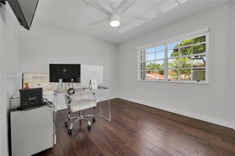 Copropriété à vendre à Hialeah, Floride: 2 chambres, 94.76 m2 № 1950368 - photo 25
