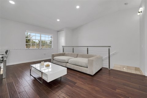Copropriété à vendre à Hialeah, Floride: 2 chambres, 94.76 m2 № 1950368 - photo 12