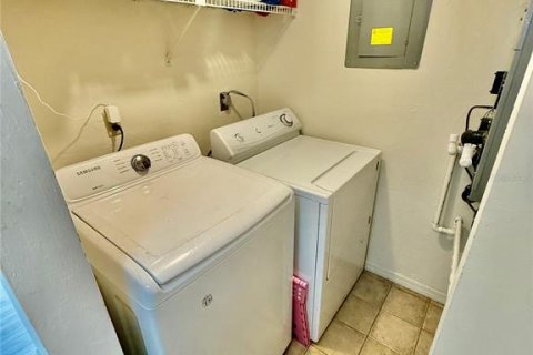 Condo in Gainesville, Florida, 1 bedroom  № 1550501 - photo 10