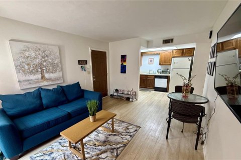 Condo in Gainesville, Florida, 1 bedroom  № 1550501 - photo 5