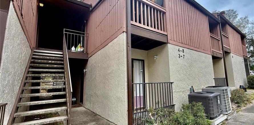 Condominio en Gainesville, Florida, 1 dormitorio № 1550501
