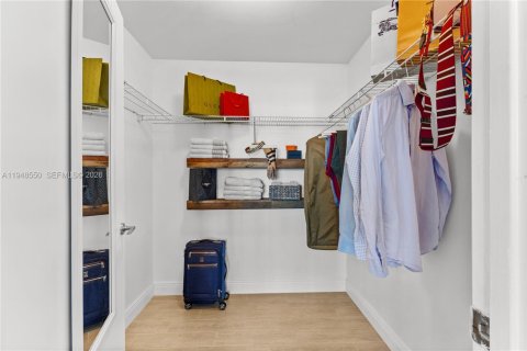 Copropriété à vendre à Aventura, Floride: 2 chambres, 127.28 m2 № 2006136 - photo 30