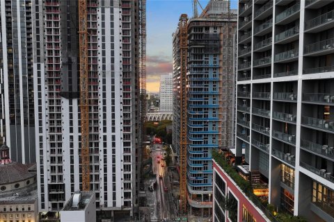 Condo in Miami, Florida, 2 bedrooms № 2174205 - photo 26
