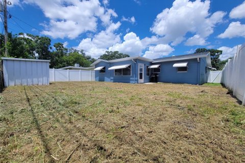 House in Saint Petersburg, Florida 2 bedrooms, 113.71 sq.m. № 1882876 - photo 3