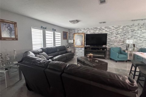 Villa ou maison à vendre à Port Charlotte, Floride: 3 chambres, 158.86 m2 № 1544125 - photo 9