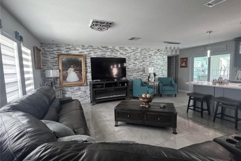 Villa ou maison à vendre à Port Charlotte, Floride: 3 chambres, 158.86 m2 № 1544125 - photo 2