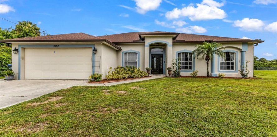 House in North Port, Florida 3 bedrooms, 199.18 sq.m. № 2284424