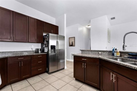 House in North Port, Florida 3 bedrooms, 199.18 sq.m. № 2284424 - photo 18