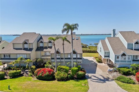 Townhouse in Bradenton, Florida 2 bedrooms, 202.81 sq.m. № 1609073 - photo 1