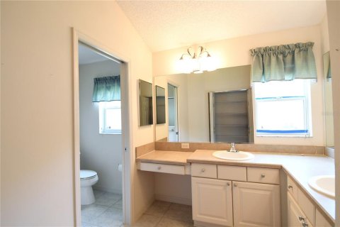 House in The Villages, Florida 3 bedrooms, 179.02 sq.m. № 1681701 - photo 16