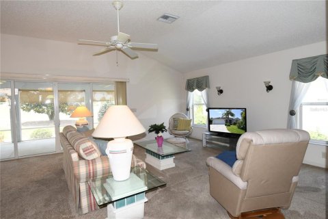 House in The Villages, Florida 3 bedrooms, 179.02 sq.m. № 1681701 - photo 9