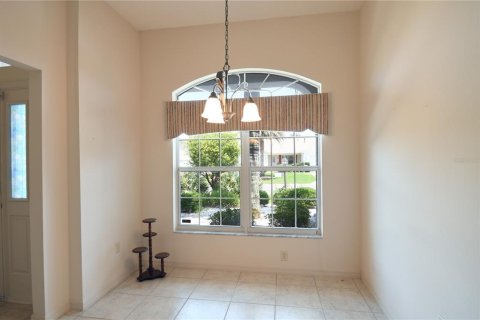 House in The Villages, Florida 3 bedrooms, 179.02 sq.m. № 1681701 - photo 6